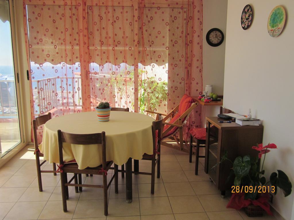夏卡Attico Con Vista Panoramica Sul Mare公寓 客房 照片